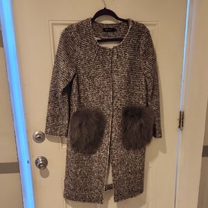 Women's Gray Tweed Coat with Faux Fur Pockets